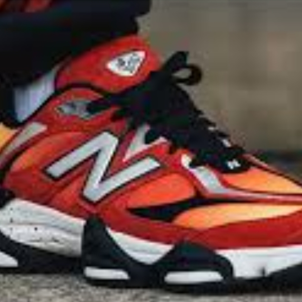 New Balance Red and Black Sneakers - Picture 4 of 9